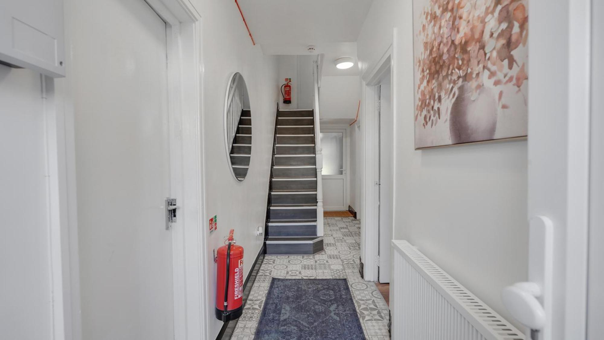 Comfy Double En-Suite Room In Barking باركنغ المظهر الخارجي الصورة