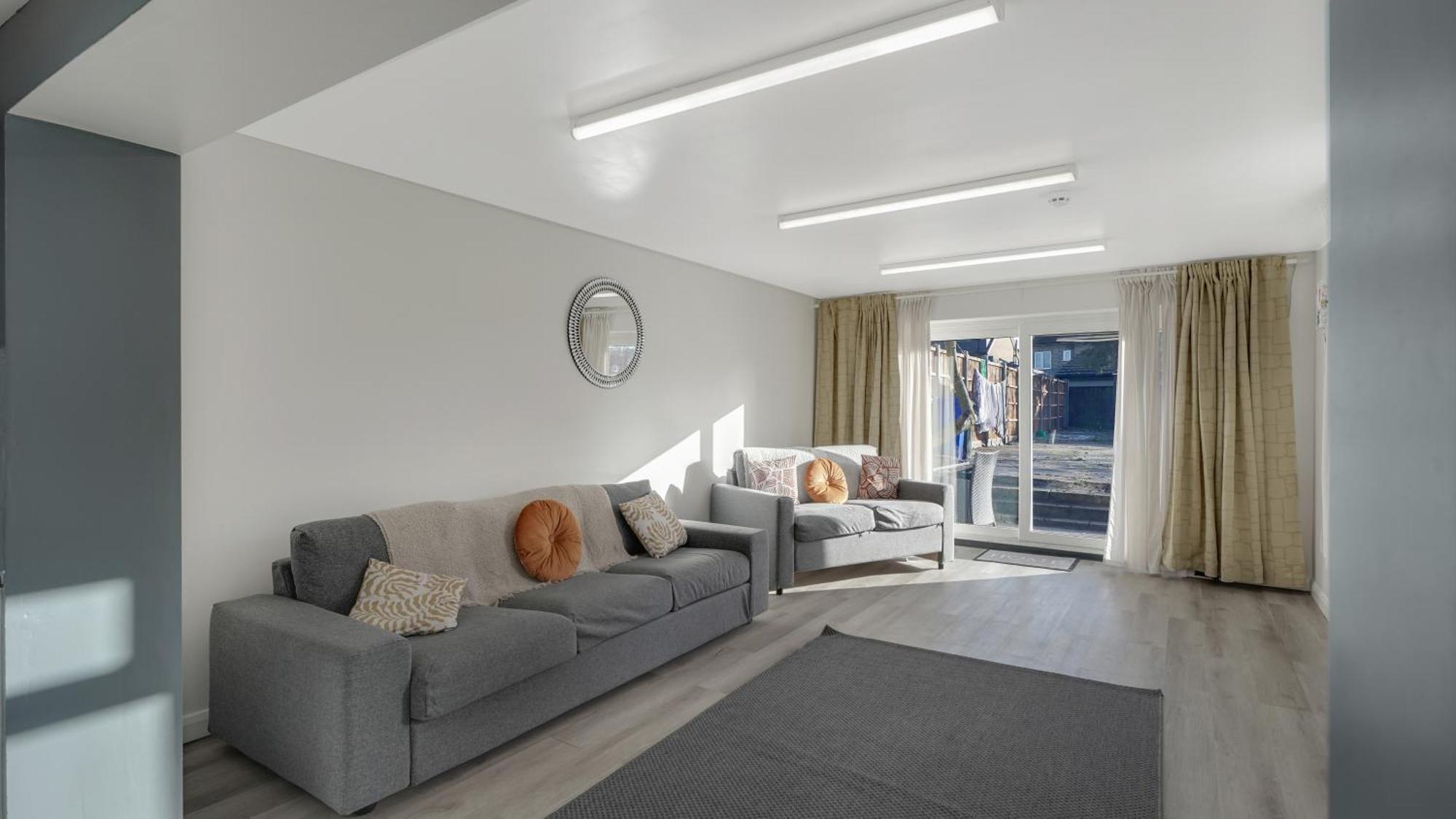 Comfy Double En-Suite Room In Barking باركنغ المظهر الخارجي الصورة