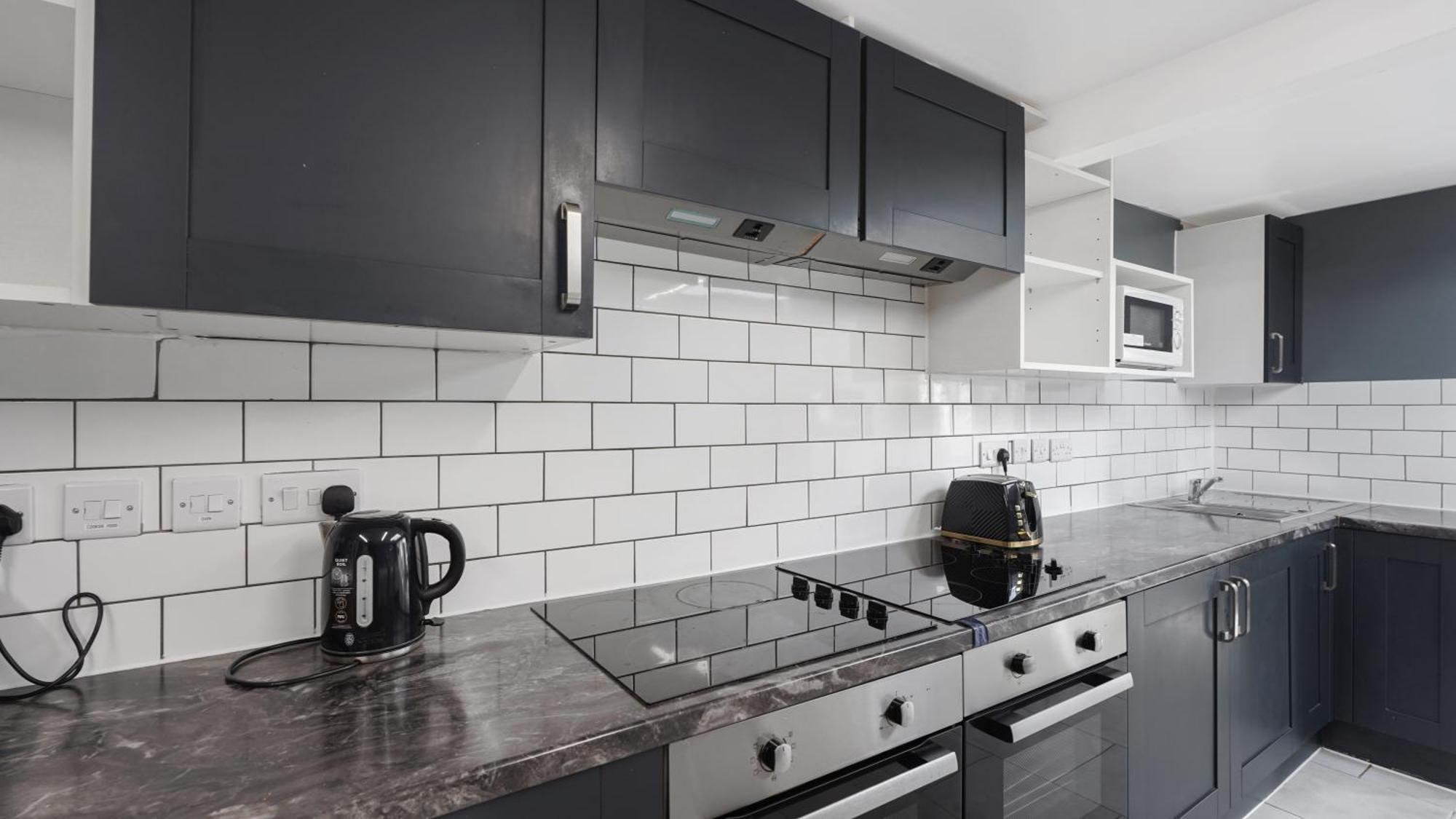 Comfy Double En-Suite Room In Barking باركنغ المظهر الخارجي الصورة